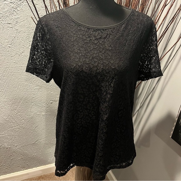 🌸NWT JOAN VASS BLACK LACE SHORT SLEEVE TOP SIZE LARGE 🌸 - Picture 1 of 5